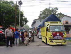 Jamin Keamanan, Kapolres Pamekasan Pantau Pendistribusian Logistik Pemilu 2024