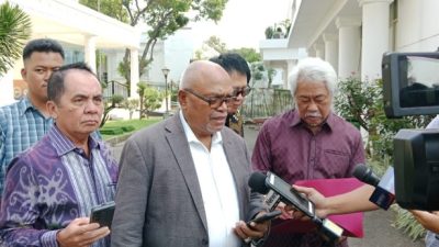 Turunkan Jokowi karena Tak Lagi Penuhi Syarat sebagai Presiden