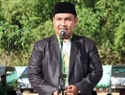 Loyalis KH Taufik Hasyim Ambilkan Formulir untuk Calon Bupati Pamekasan