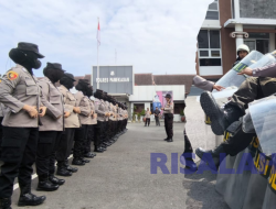 Antisipasi Unjuk Rasa di Pilkada Pamekasan 2024, Anggota Polisi Dilatih Pengendalian Massa