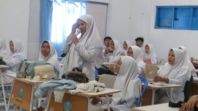 Bekali Literasi Anti Hoaxs, Jurnalis Center Pamekasan Ajak Siswa SMK Bina Husada Cerdas Gunakan Medsos