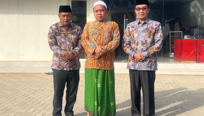 Pengasuh Ponpes Mambaul Ulum Bata-Bata Dukung Penuh Pasangan Kharisma untuk Pilkada Pamekasan