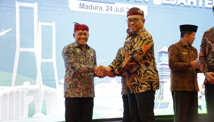 Wabup Pamekasan Usulkan Festival Layang-Layang sebagai Solusi Gangguan Listrik di Madura