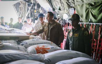 Menko AHY Tinjau Lokasi Bencana di Aceh, Serahkan Bantuan dan Pastikan Pemulihan Infrastruktur