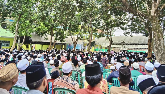 Ribuan Masyarakat Hadiri Acara Haul Masyayikh ke-17 Pondok Pesantren Mansyaul Ulum Congkop Sampang