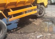 Warga Keluhkan Saluran Rusak dan Air Menggenang di Pasar Blumbungan Pamekasan