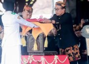 Bupati Pamekasan Jadi Inspektur, Upacara HUT RI ke 81 Berjalan Khidmat