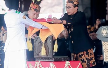 Bupati Pamekasan Jadi Inspektur, Upacara HUT RI ke 81 Berjalan Khidmat
