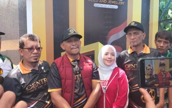 Baru Buka, Central 88 Pamekasan Bagikan Lansung 6 Paket Umrah