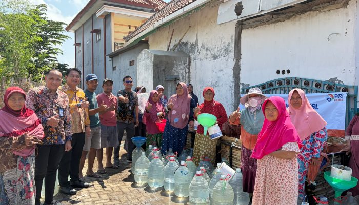 BRI Pamekasan Salurkan 150 Ribu Liter Air Bersih di Dua Kecamatan