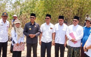 Tinjau Jembatan Swadaya, Moh Said Anggota DPRD Pamekasan Dorong Peningkatan Status Jalan Desa Jadi Jalan Kabupaten